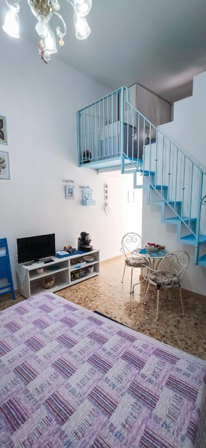 Отель La Casa Di Nicole Полиньяно-а-Маре Экстерьер фото