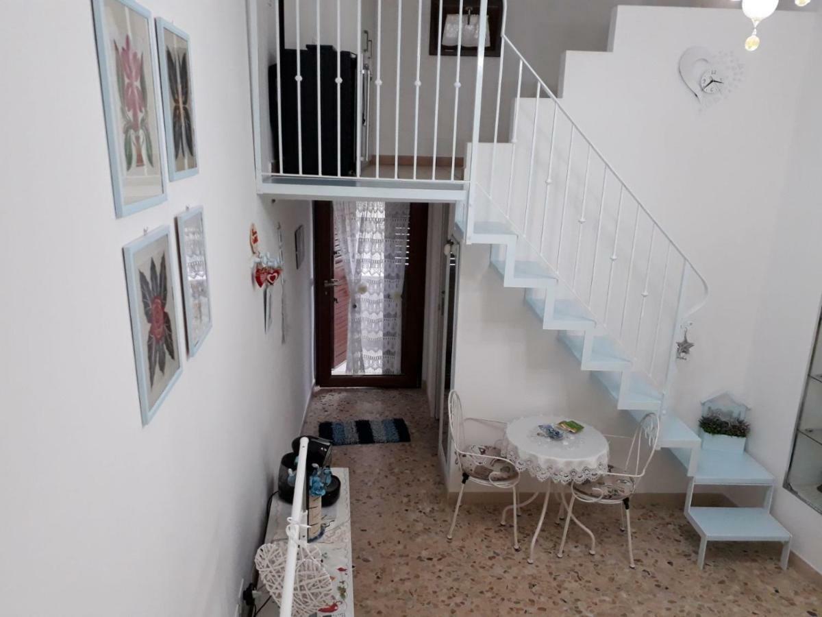 Отель La Casa Di Nicole Полиньяно-а-Маре Экстерьер фото