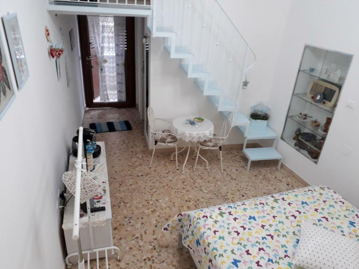 Отель La Casa Di Nicole Полиньяно-а-Маре Экстерьер фото
