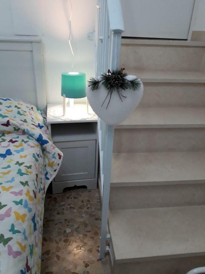 Отель La Casa Di Nicole Полиньяно-а-Маре Экстерьер фото